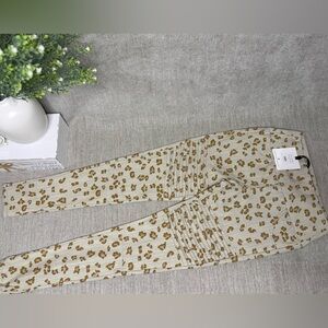 NWT Agnes & Dora Animal Print Moto Leggings Size M Boutique Leopard